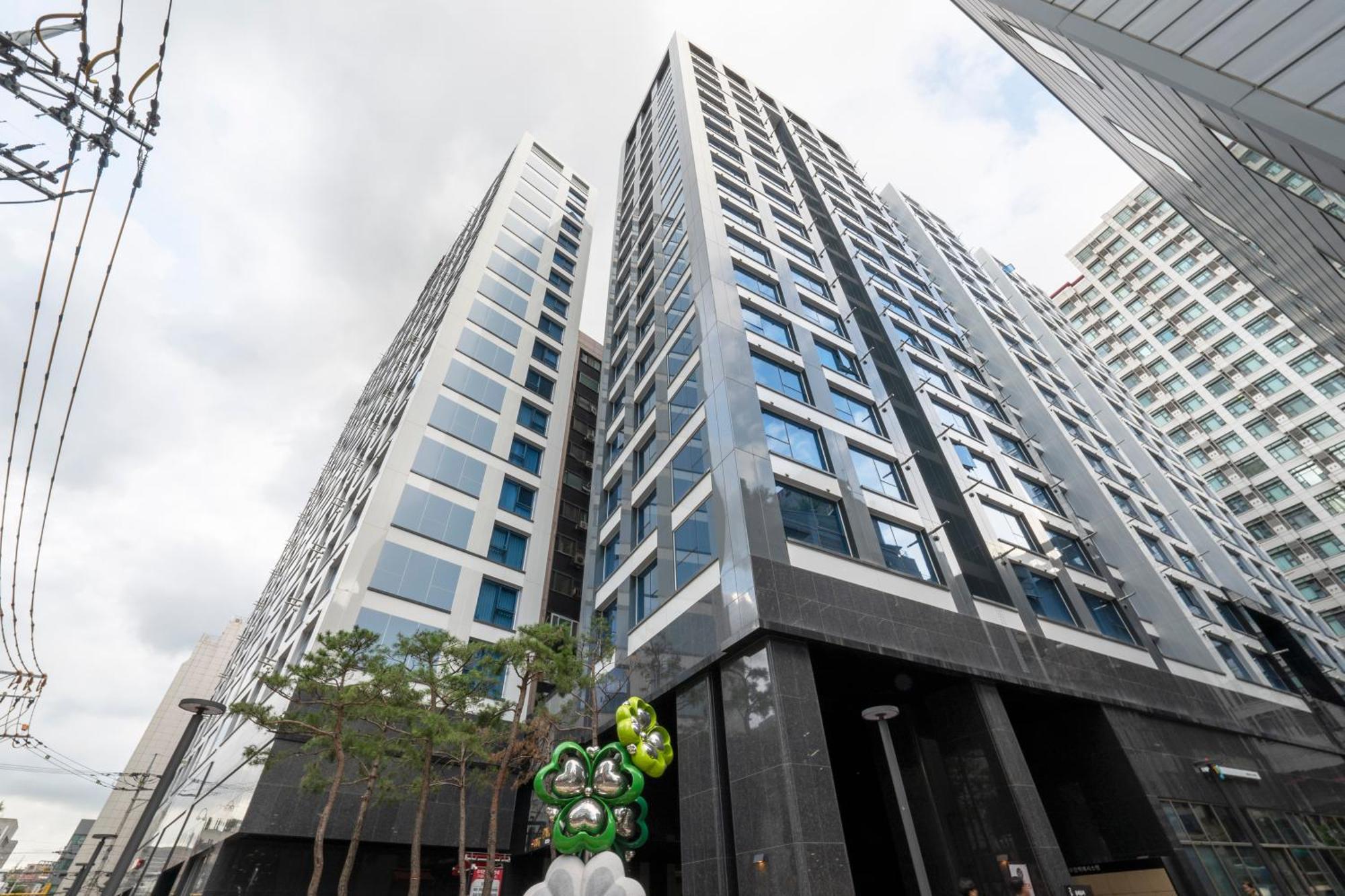 Uh Flat The Seocho Apartment Seoul Exterior photo