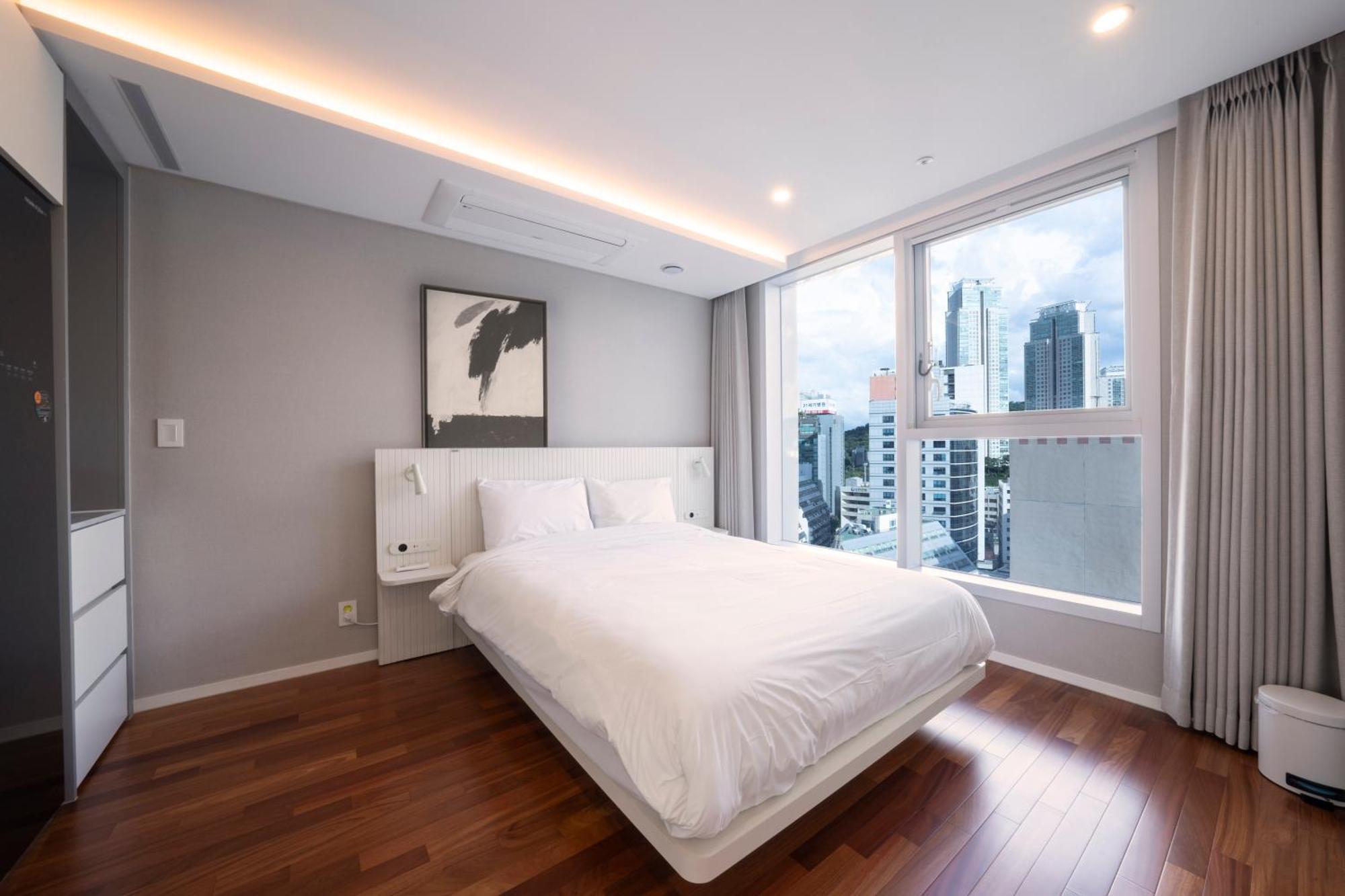 Uh Flat The Seocho Apartment Seoul Exterior photo