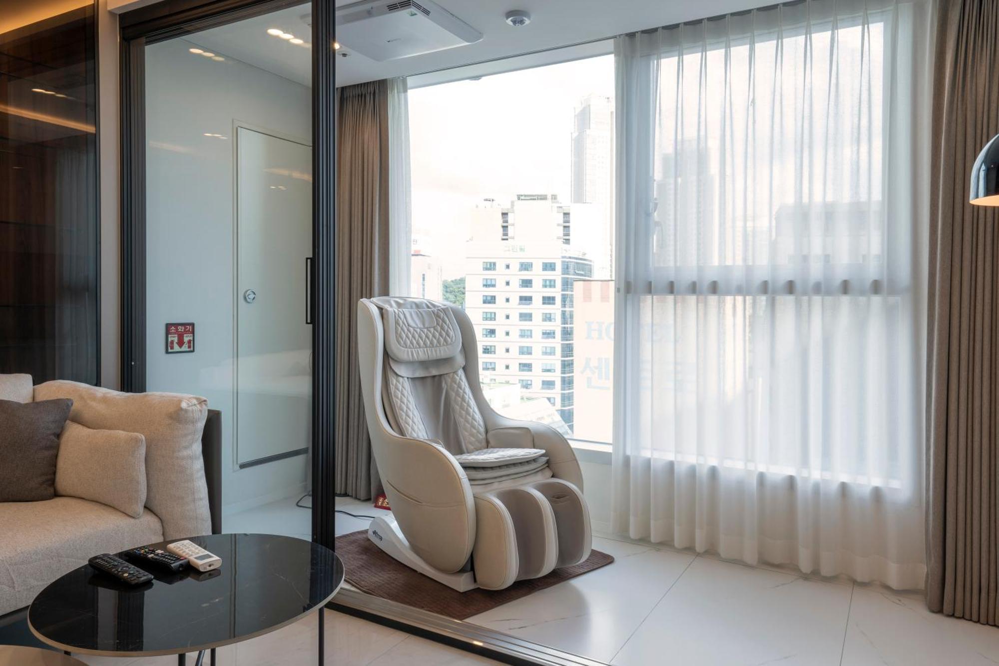 Uh Flat The Seocho Apartment Seoul Exterior photo
